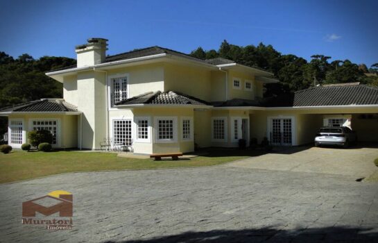 Casa à Venda (Ref. 2065) - Condomínio de Alto Padrão