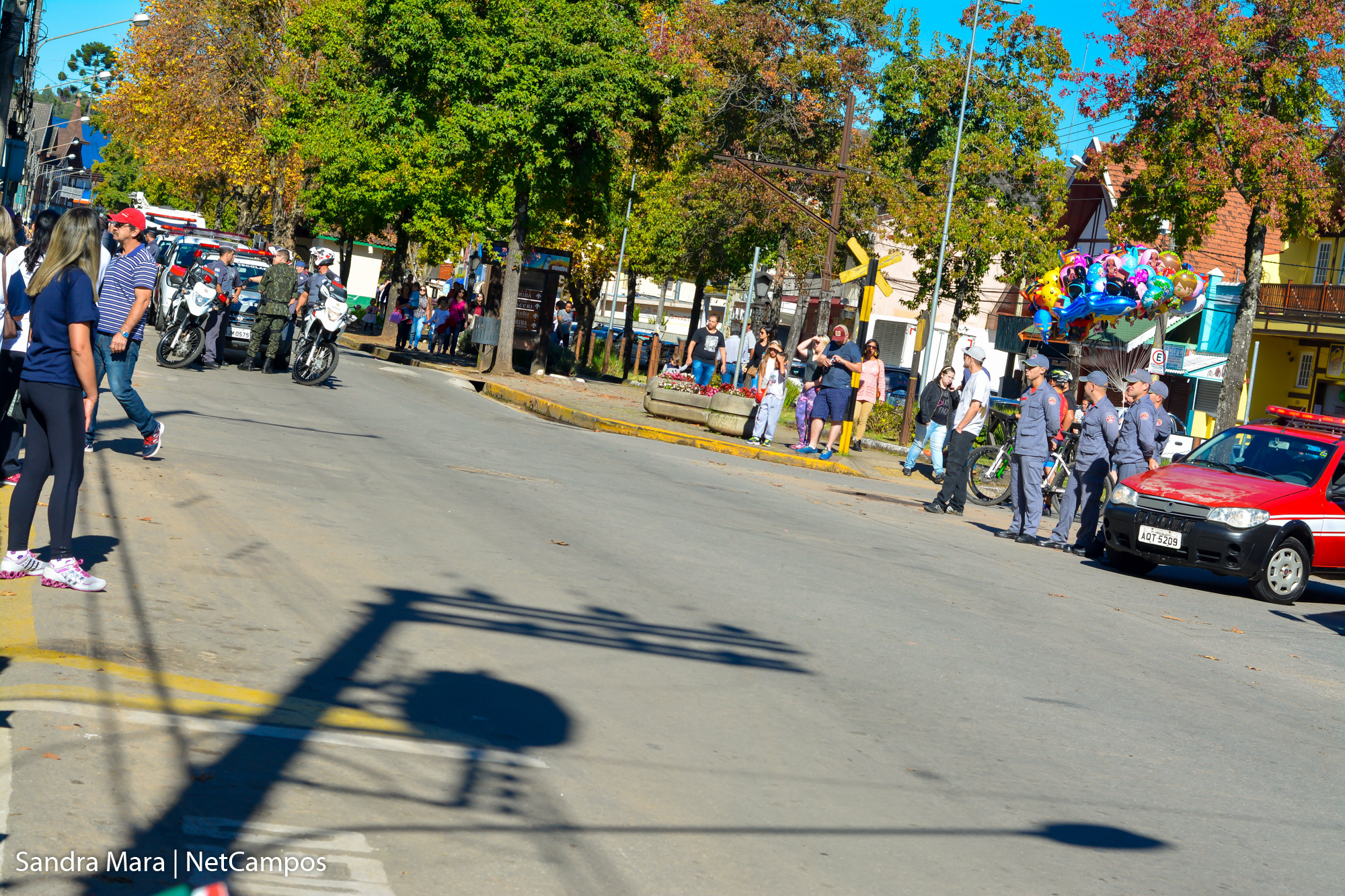 desfile-civico-campos-do-jordao