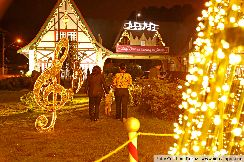 porta-iluminado-natal-2018_6
