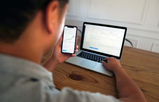 PATs oferecem quase 10 mil vagas de trabalho