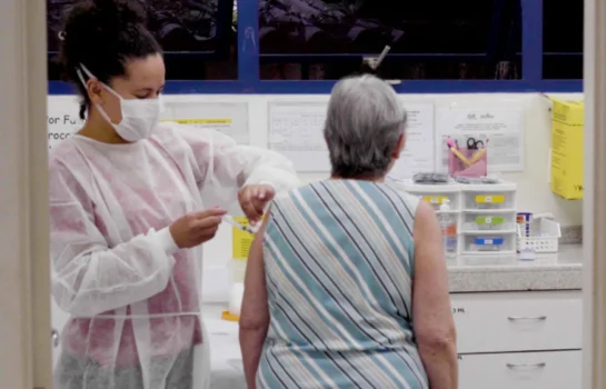 Frio do outono aumenta a importância da vacina contra a gripe