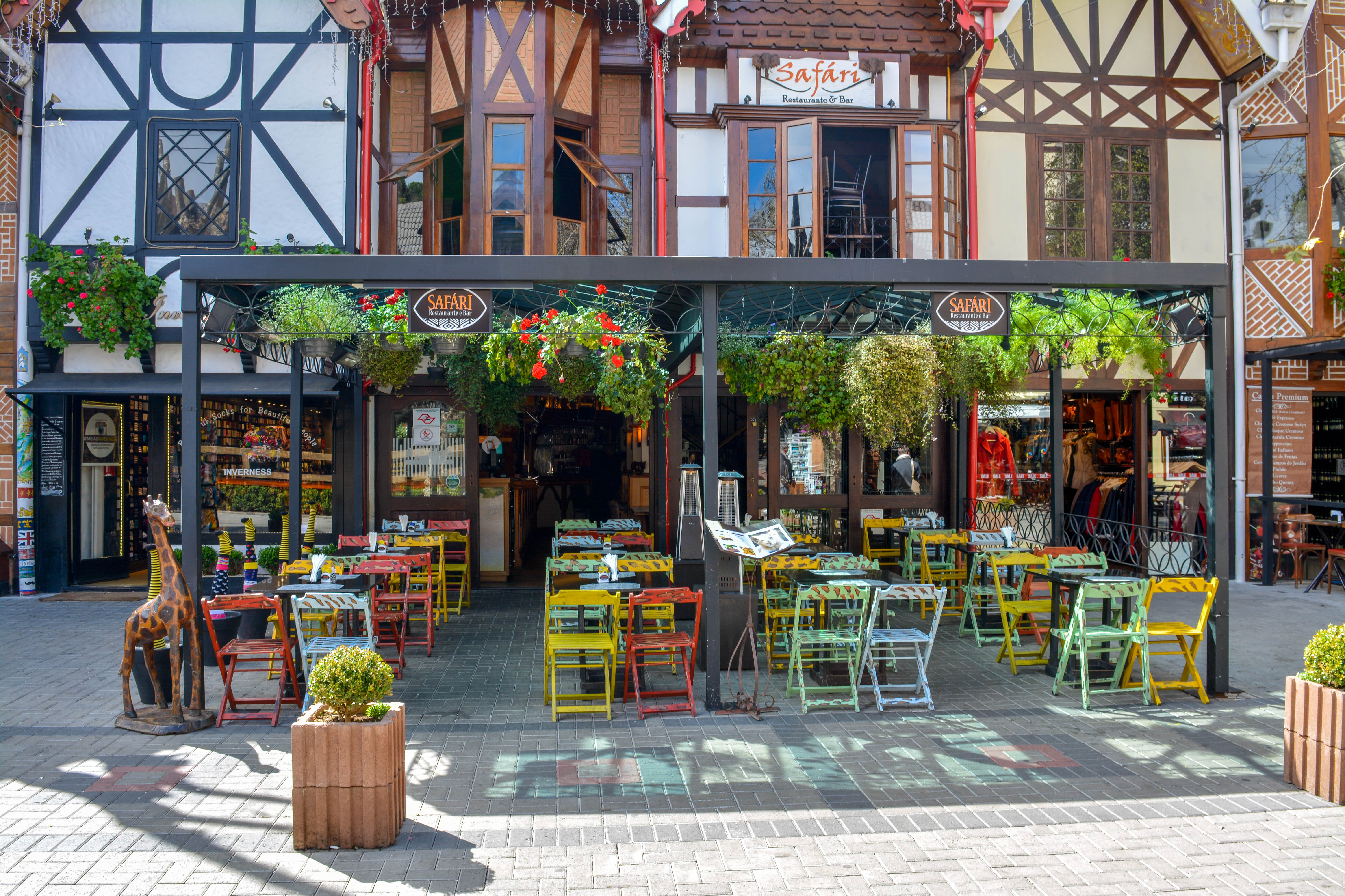 Safari Restaurante e Bar