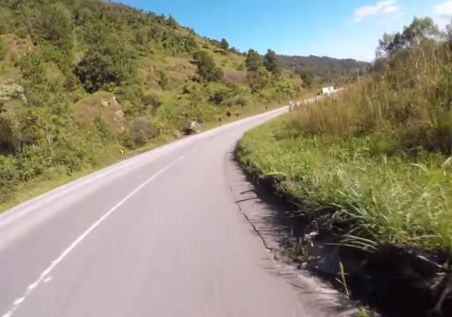 Subindo a Serra de Campos do Jordão de Bike