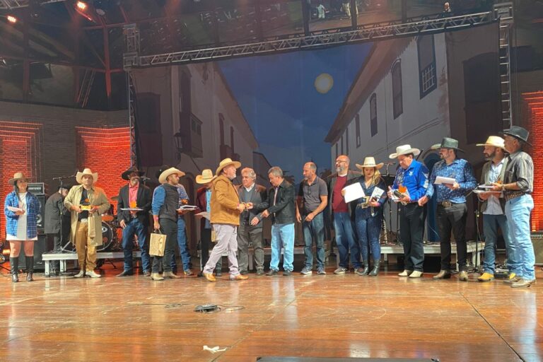 36º Festival da Viola: Celebração da Música Caipira em Campos do Jordão em Noite de Premiação