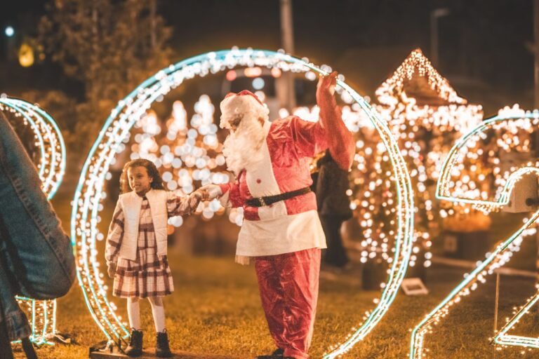 Campos do Jordão Celebra o Espírito Natalino com Desfile Temático do Bondinho de Natal