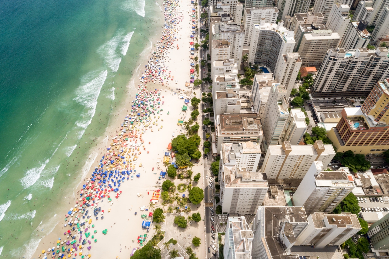 Surto de Doenças e Falta de Água Complicam Temporada de Verão no Litoral Paulista