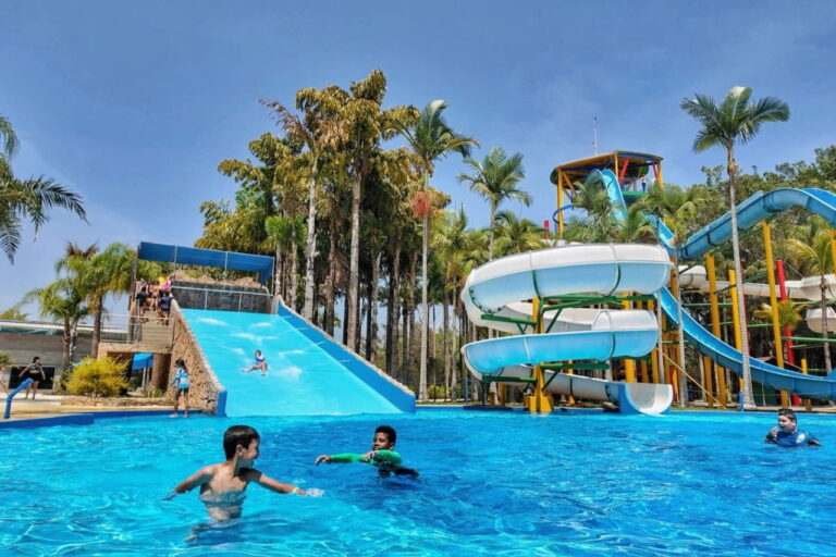 Calor aumenta movimento no Thermas do Vale em São José dos Campos