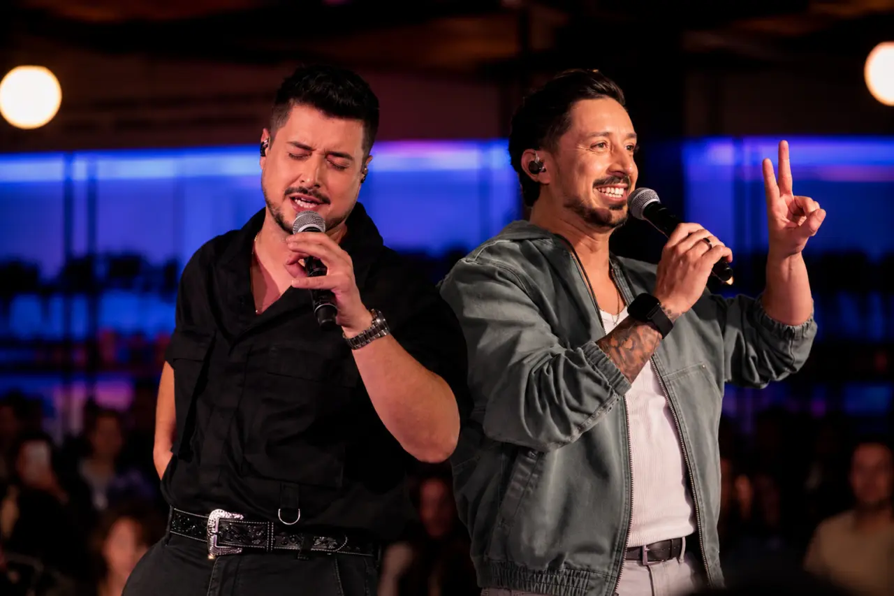 Thales e Lucas lançam DVD Degrau em noite especial no Bar Coronel, em São José dos Campos