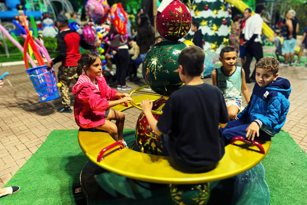 Descubra a Magia do Natal em Campos do Jordão com o Walking Tour de Alan Germano