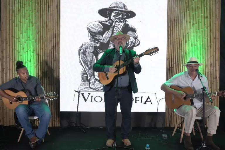 Mostra gratuita homenageia Tonico e Tinoco e reúne 14 atrações no CCBB São Paulo