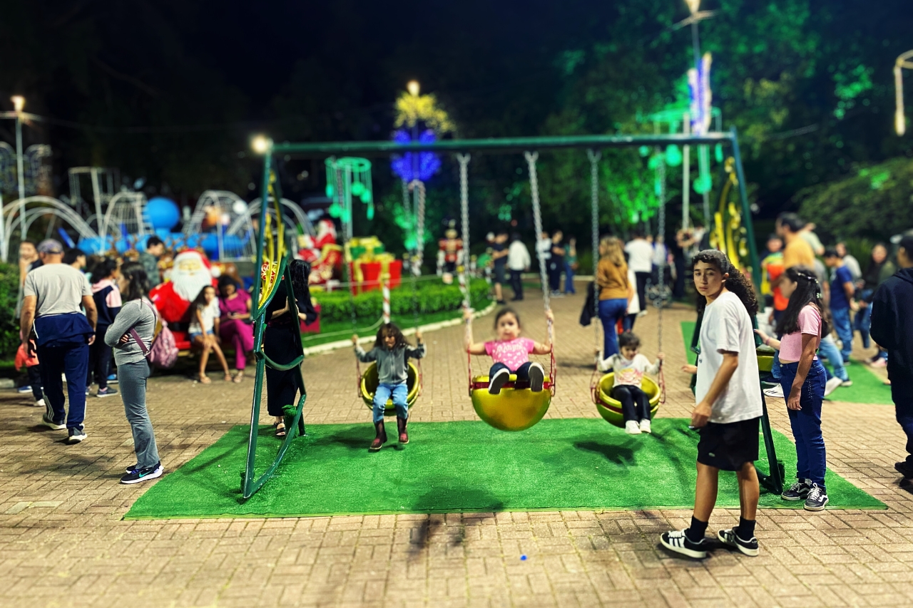 Descubra a Magia do Natal em Campos do Jordão com o Walking Tour de Alan Germano