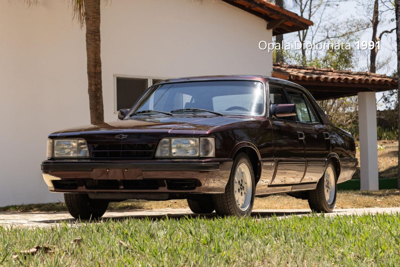 Omega CD Irmscher restaurado pela GM é destaque do leilão de clássicos no Museu Carde em Campos do Jordão