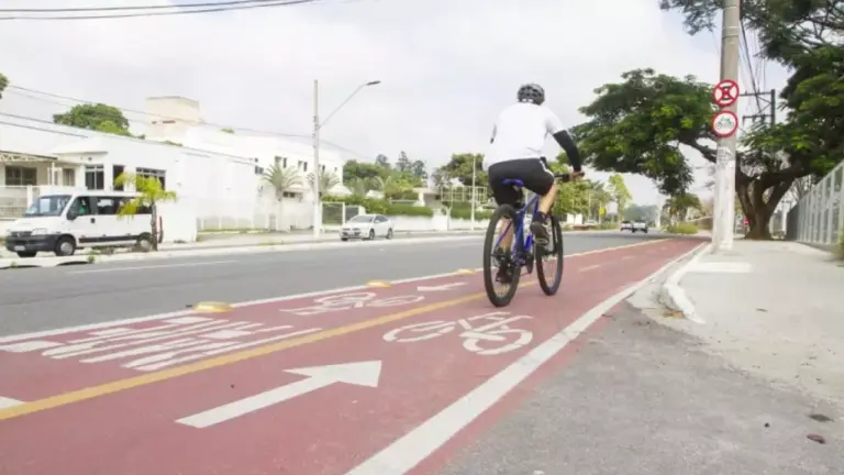 Taubaté cria regras para bicicletas elétricas; Ubatuba anuncia campanha educativa