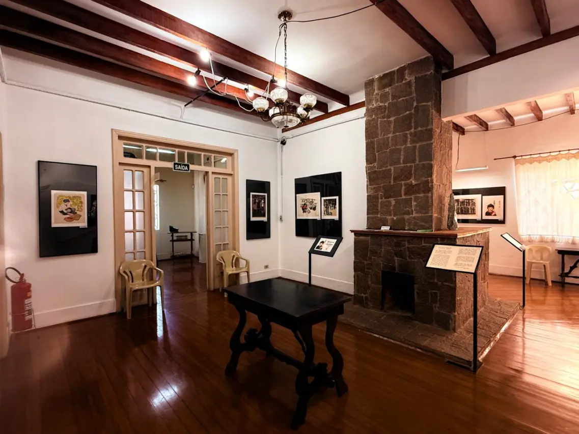 Casa da Xilogravura recebe exposição com obras de artistas chineses em Campos do Jordão