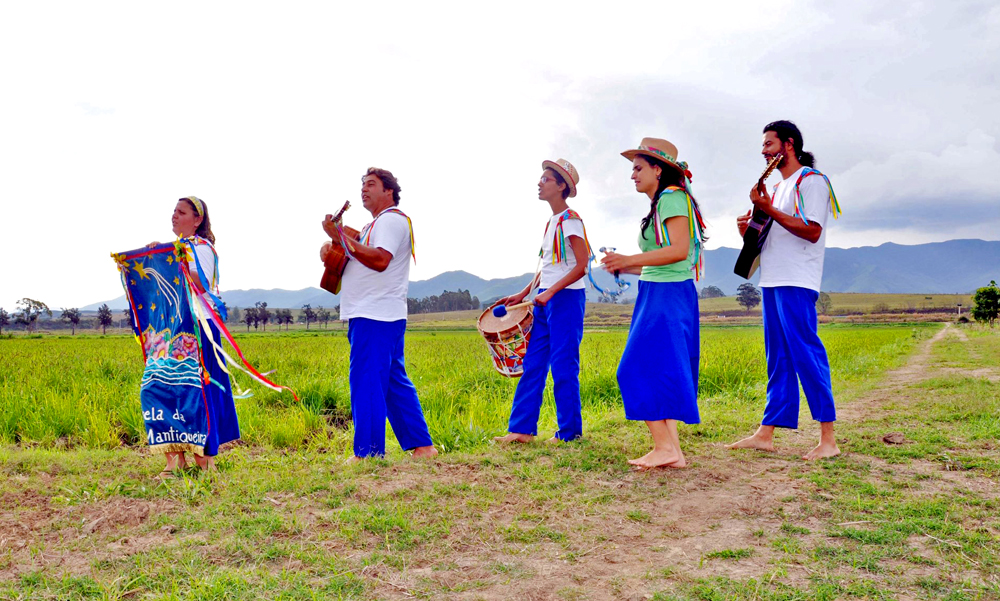 Folia-de-Reis-Estrela-da-Mantiqueira