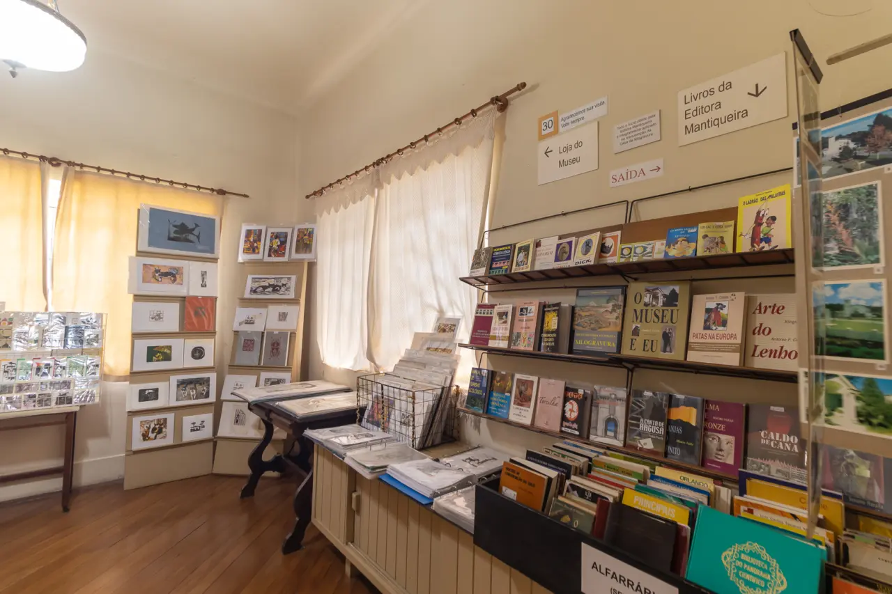 Casa da Xilogravura recebe exposição com obras de artistas chineses em Campos do Jordão