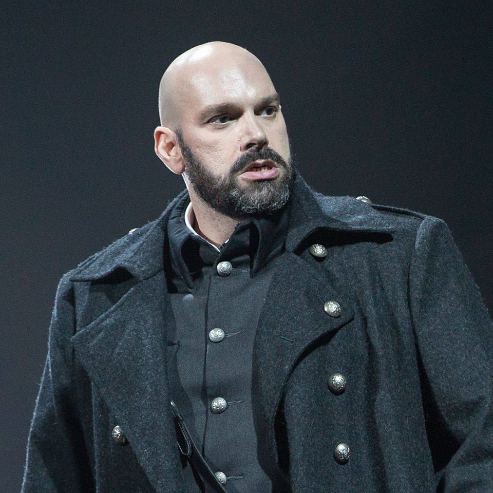 O barítono Rodolfo Giugliani no papel do Conte Di Luna, em Il trovatore, no Teatro dell’Opera di Roma