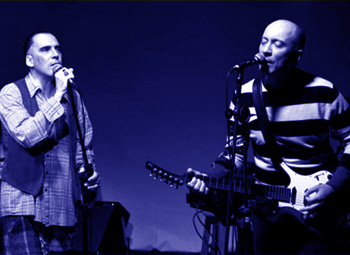 Arnaldo Antunes e Edgard Scandurra fazem show no Espaço Oi sábado