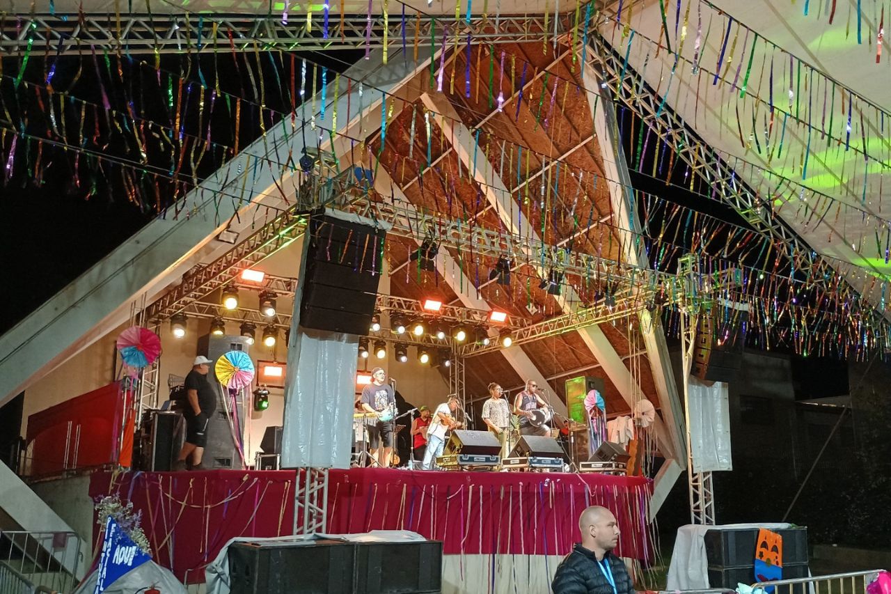 CarnaCampos 2026 terá shows, matinês e concurso de marchinhas
