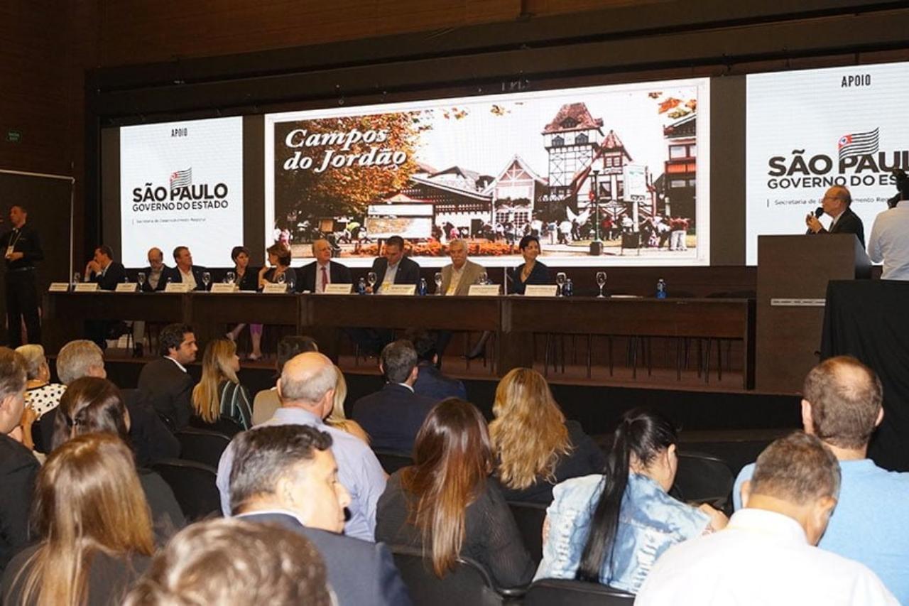 Vice-governador Rodrigo Garcia participa da abertura do 64° Congresso Estadual de Municípios em Campos do Jordão