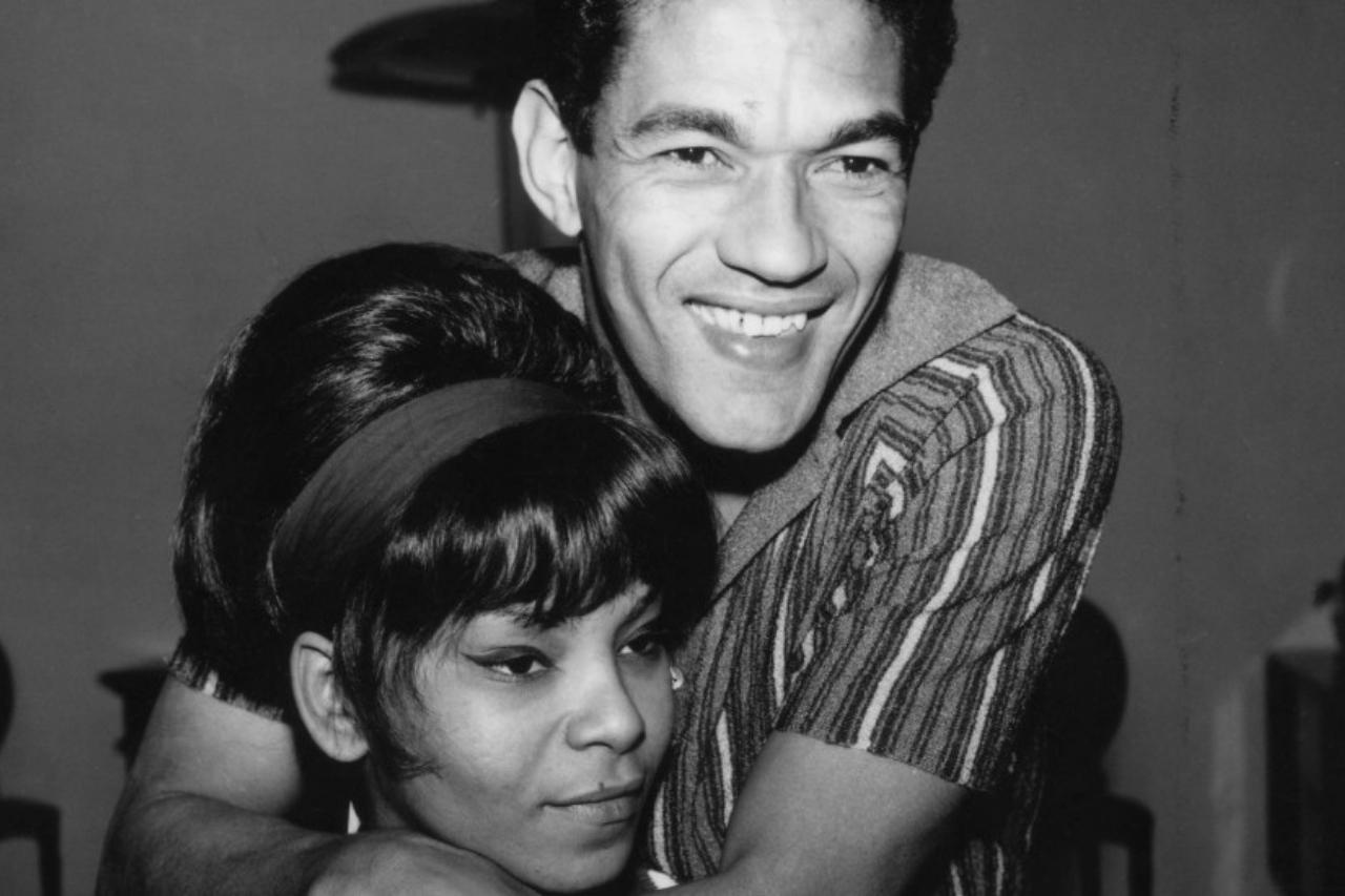 Morre Elza Soares aos 91 anos no Rio de Janeiro