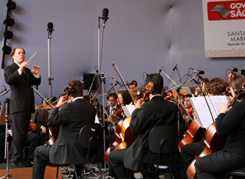 Orquestra Acadêmica fez empolgante apresentação na Praça em Campos