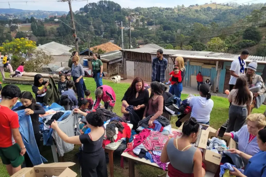 Campanha Aquece Campos leva doações a comunidades carentes