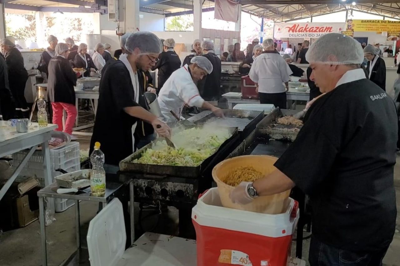 Festa da Cerejeira começa com recorde de público
