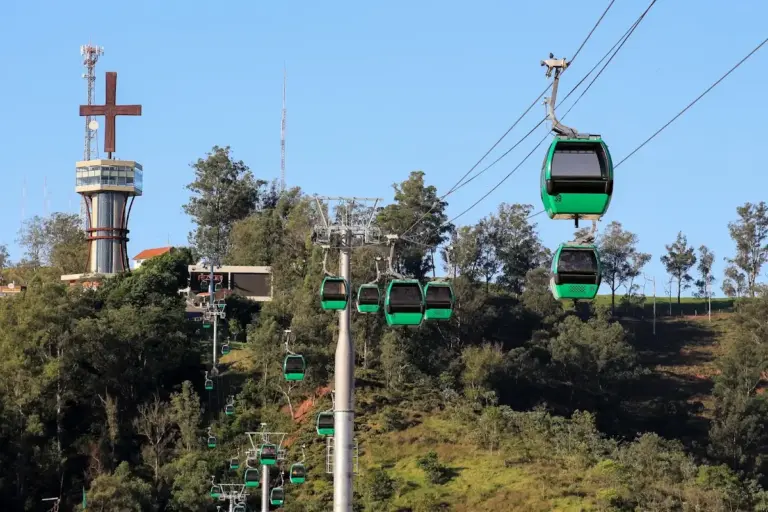 Bondinhos Aéreos e Morro do Cruzeiro