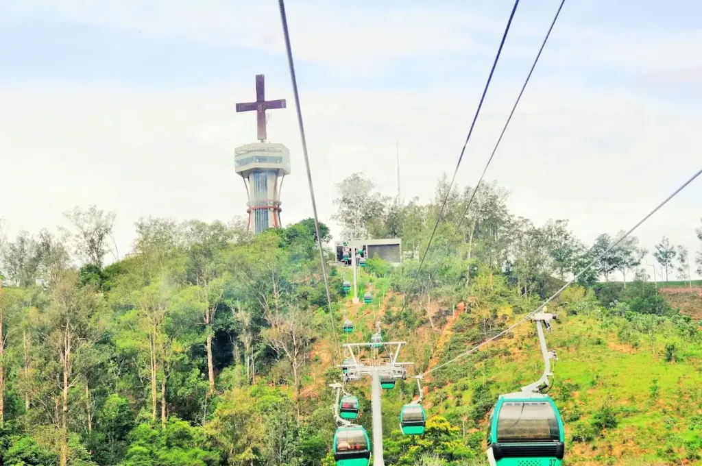 Bondinhos Aéreos e Morro do Cruzeiro