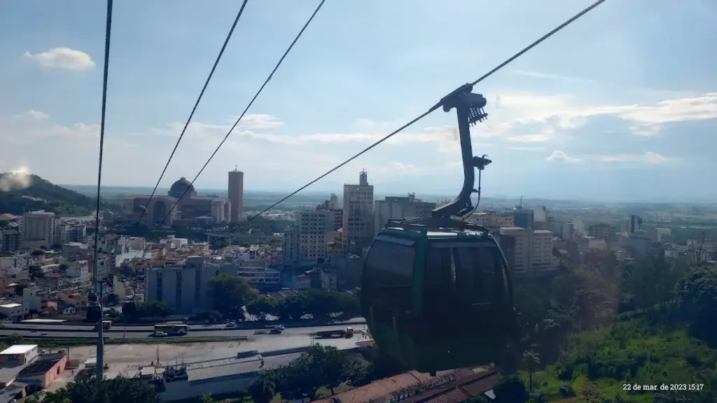 Bondinhos Aéreos e Morro do Cruzeiro