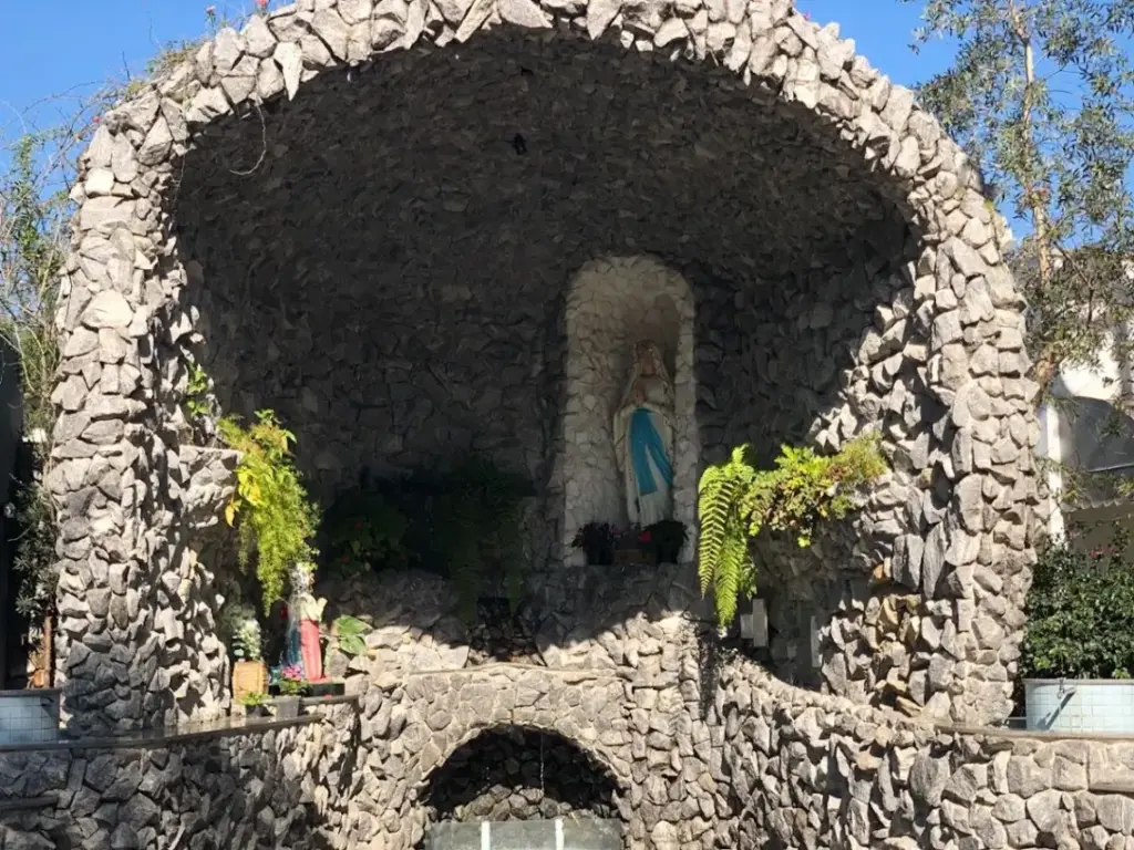 Gruta de Nossa Senhora de Lourdes