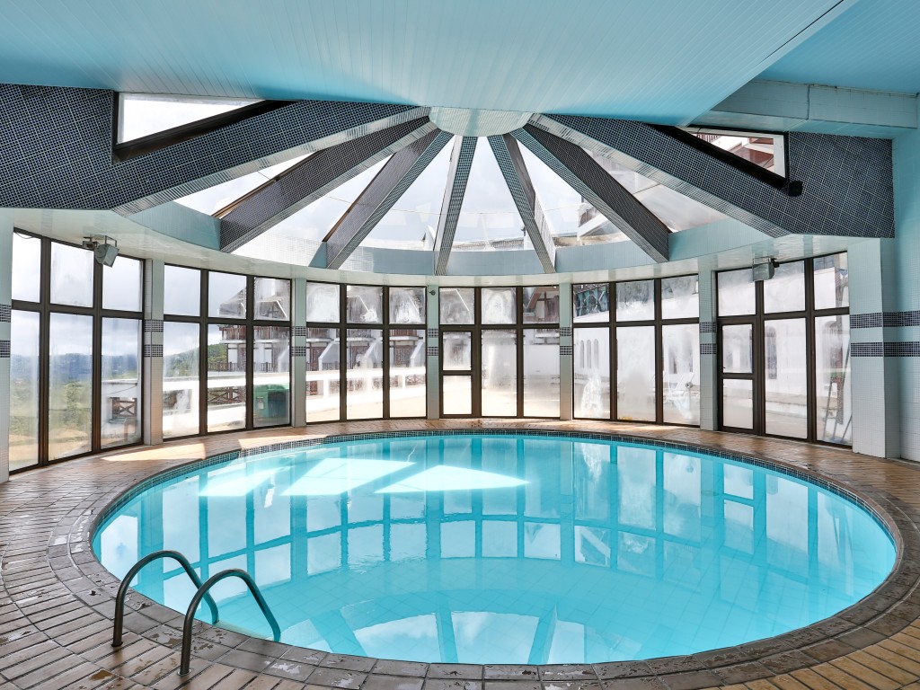home-green-home-piscina