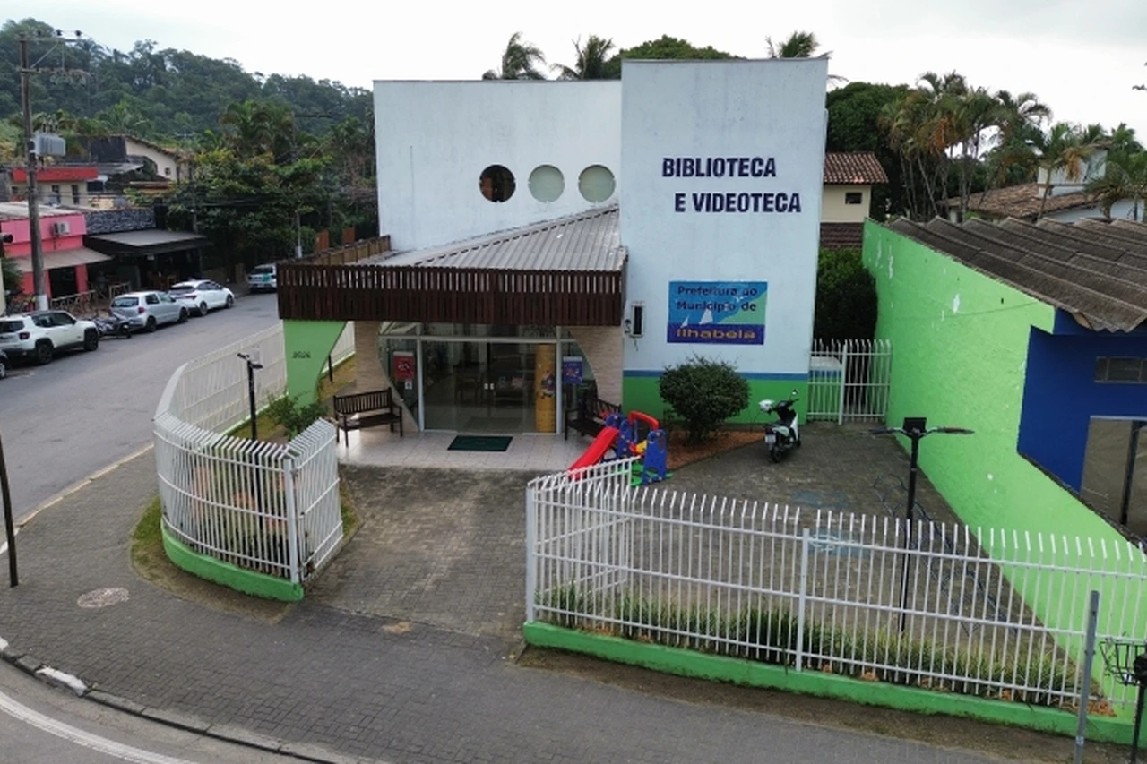 Fachada da Biblioteca e Videoteca Pública Municipal Nilce Signorini, em Ilhabela.