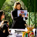 Férias em Campos do Jordão têm oficinas, jogos e música ao pôr do sol no Museu Felícia Leirner