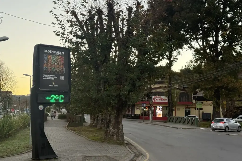 Campos do Jordão amanhece com temperatura negativa e frio intenso na semana que marca a chegada do inverno