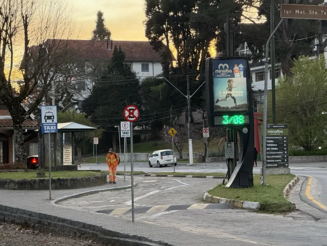 Campos do Jordão começa a semana com manhã típica de inverno e temperaturas próximas dos 2°C