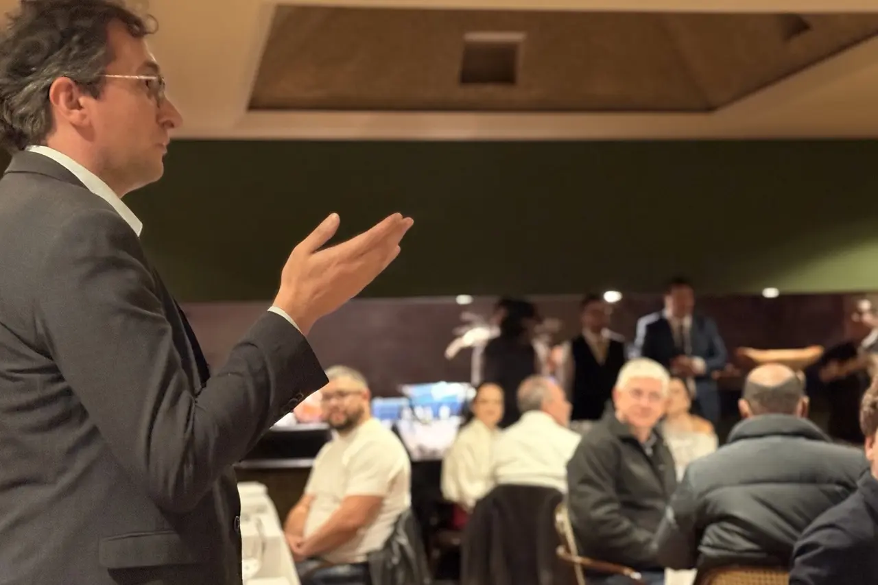 Jantar harmonizado no Hotel Vila Inglesa vira uma aula sobre vinhos portugueses em Campos do Jordão