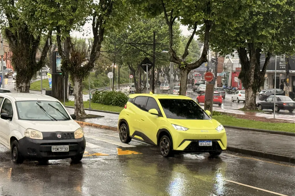 Chuva abre o dia em Campos do Jordão antes da chegada da primavera