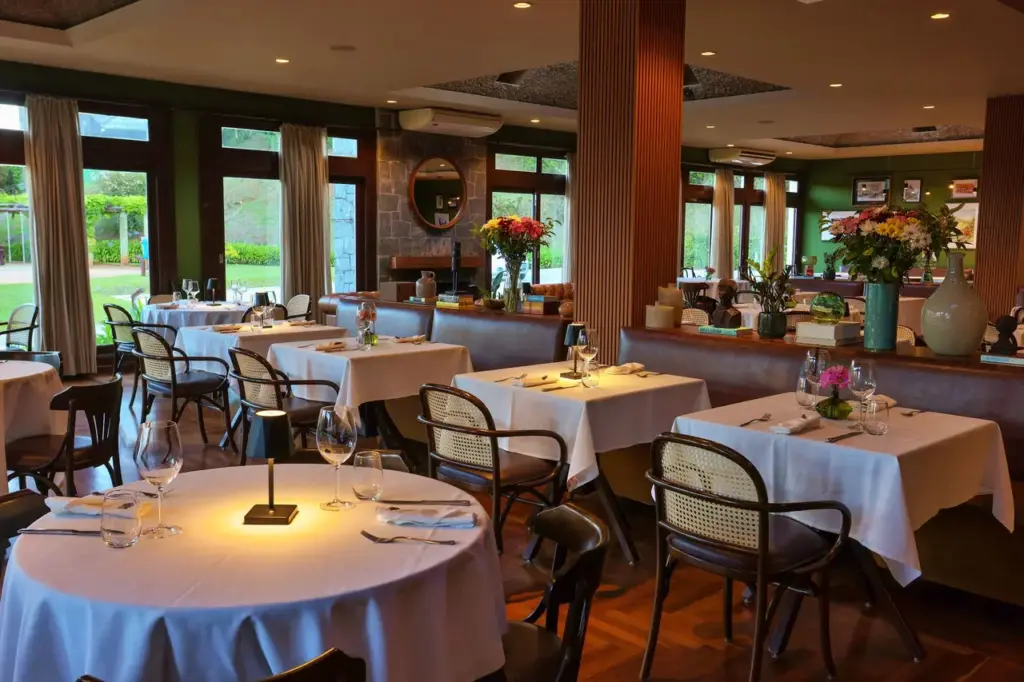 Onde Comer em Campos do Jordão: Os Melhores Restaurantes da Serra da Mantiqueira