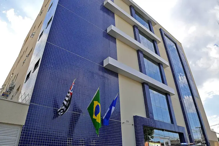 Justiça decreta prisão de empresário em caso de medida protetiva envolvendo ex-primeira-dama de Taubaté