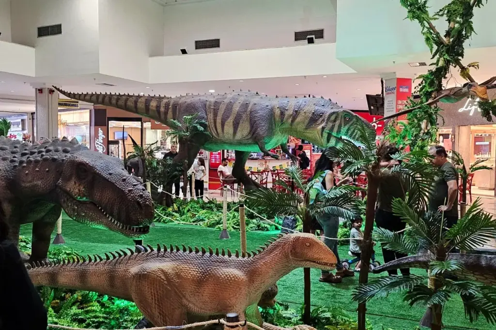 Taubaté Shopping recebe exposição gratuita inspirada no mundo dos dinossauros nas férias de julho