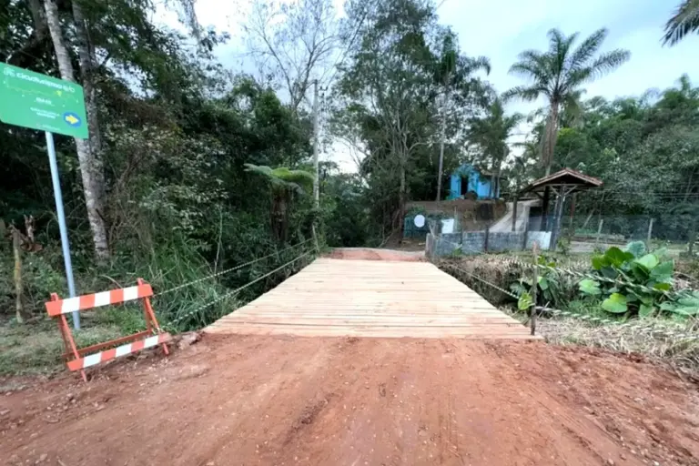 Ponte é substituída em São Francisco Xavier e tráfego é liberado na Estrada José Theodoro de Azevedo