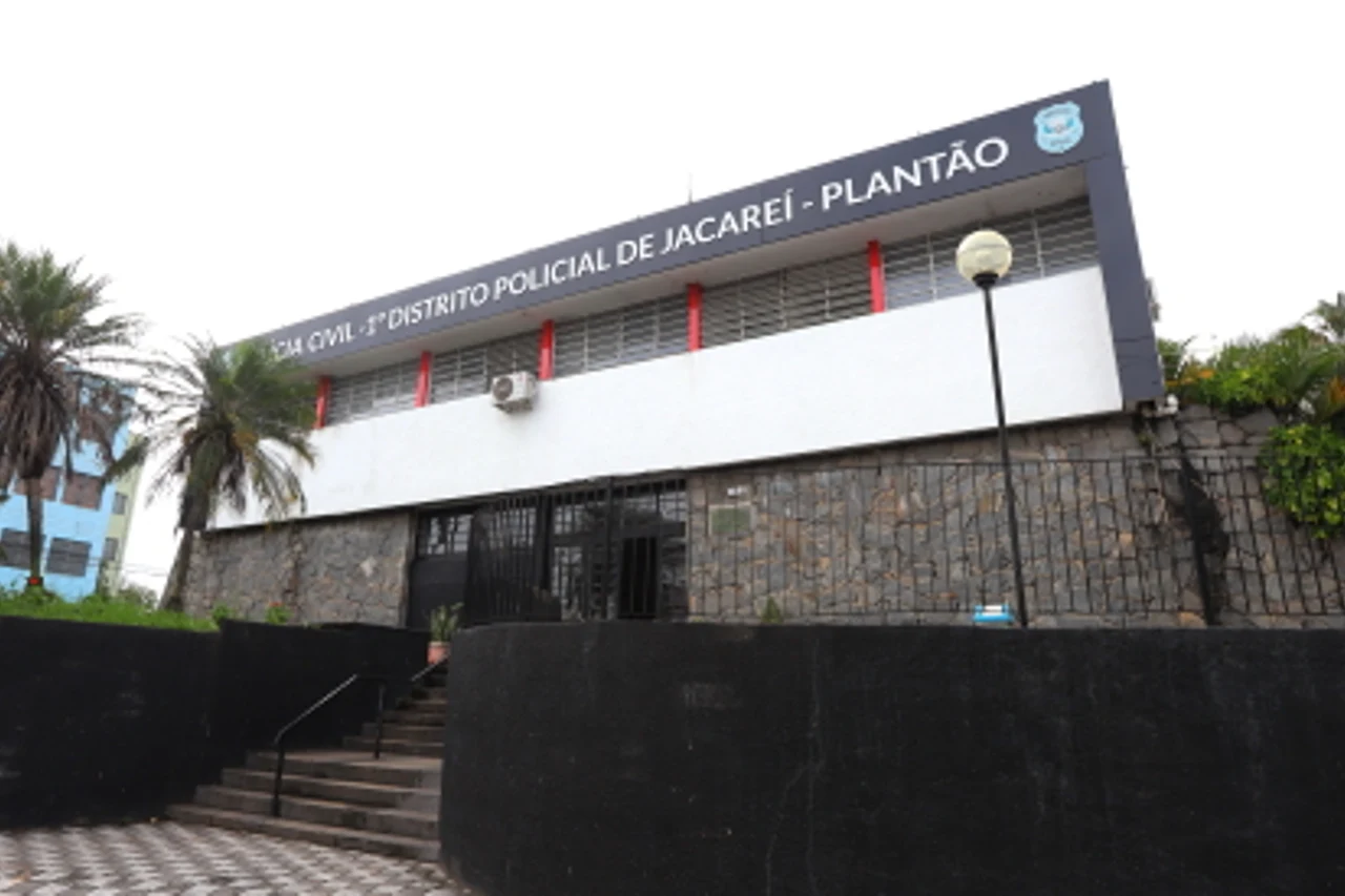 Fachada do 1º Distrito Policial e plantão de Jacareí.