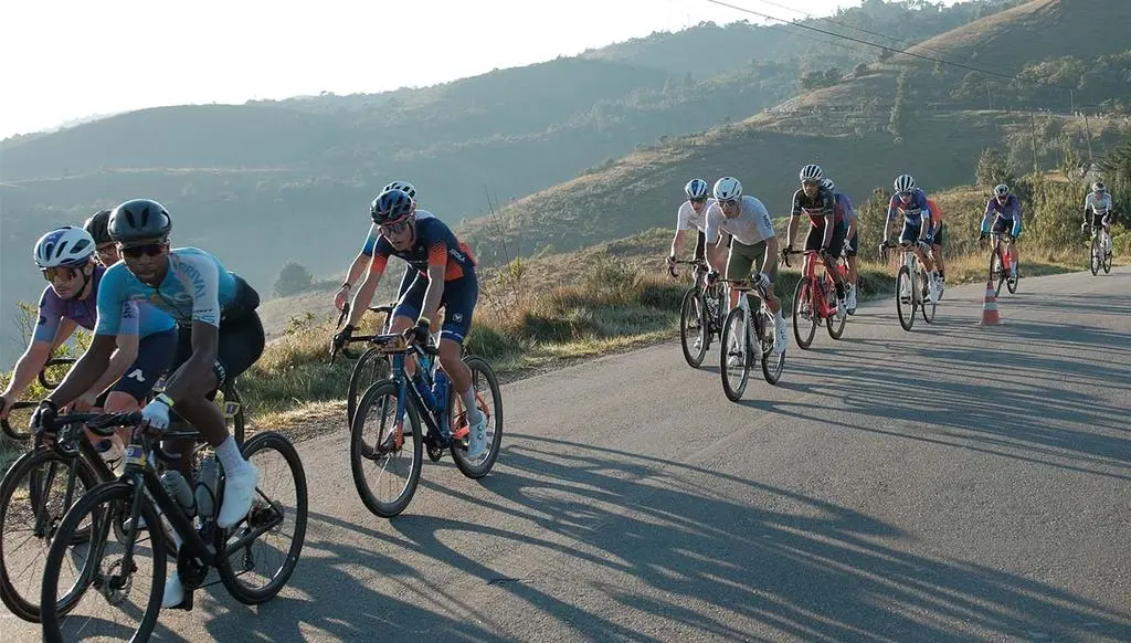 Ciclistas durante o LEtape Campos do Jordao 2026 - foto 03