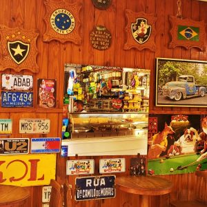 Você conhece o Mini Bar Jaguaribe e o Restaurante Roda de Carroça em Campos do Jordão?