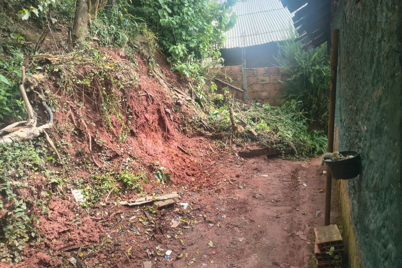 Tempestade histórica despeja 90 mm em menos de uma hora e provoca alagamentos em Campos do Jordão