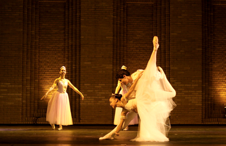 Grupo Expressão em Movimento