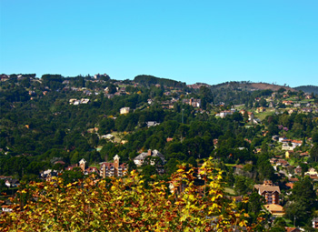 Montanhas em Vila Capivari