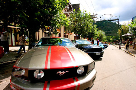 Mustang em Campos do Jordão